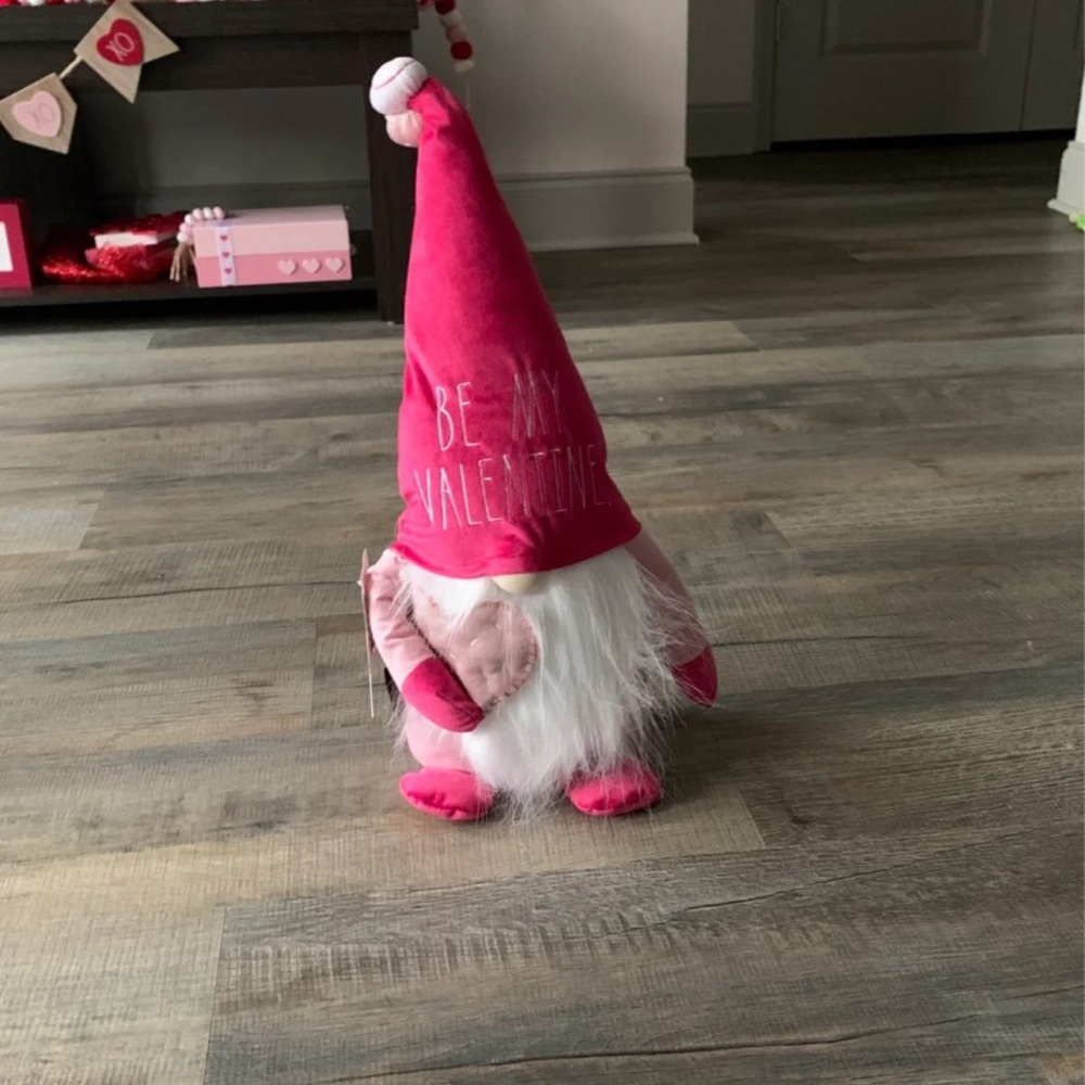 Rae Dunn valentine gnome
